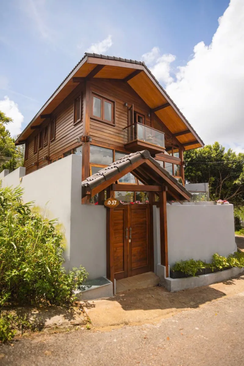 B37 Villa