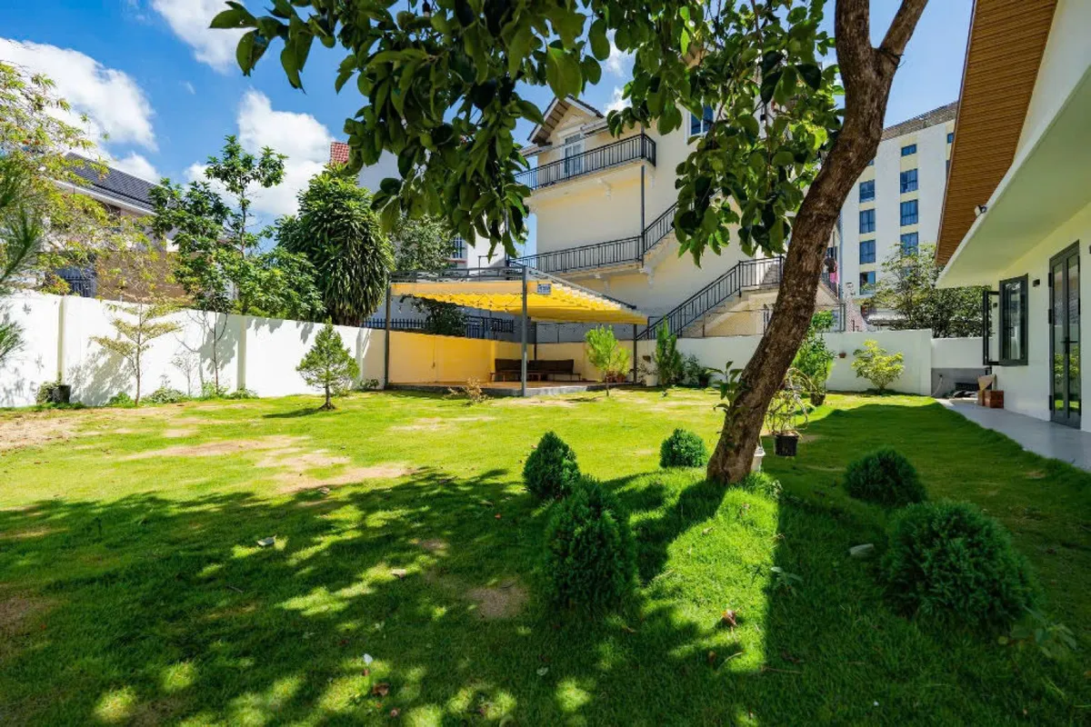 Lin Villa