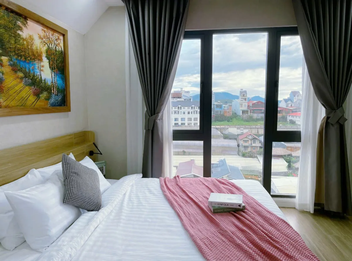 Lưng Đồi Dốc