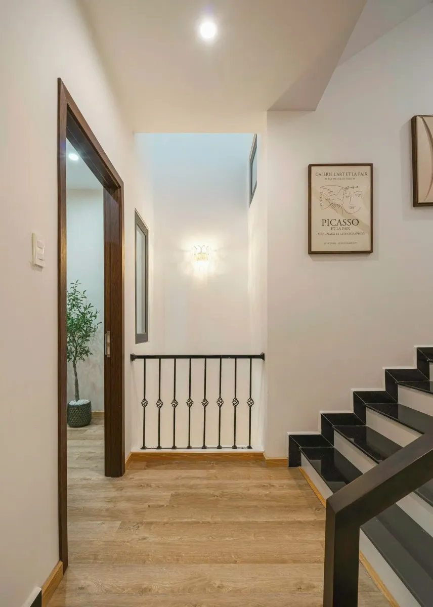 Min House
