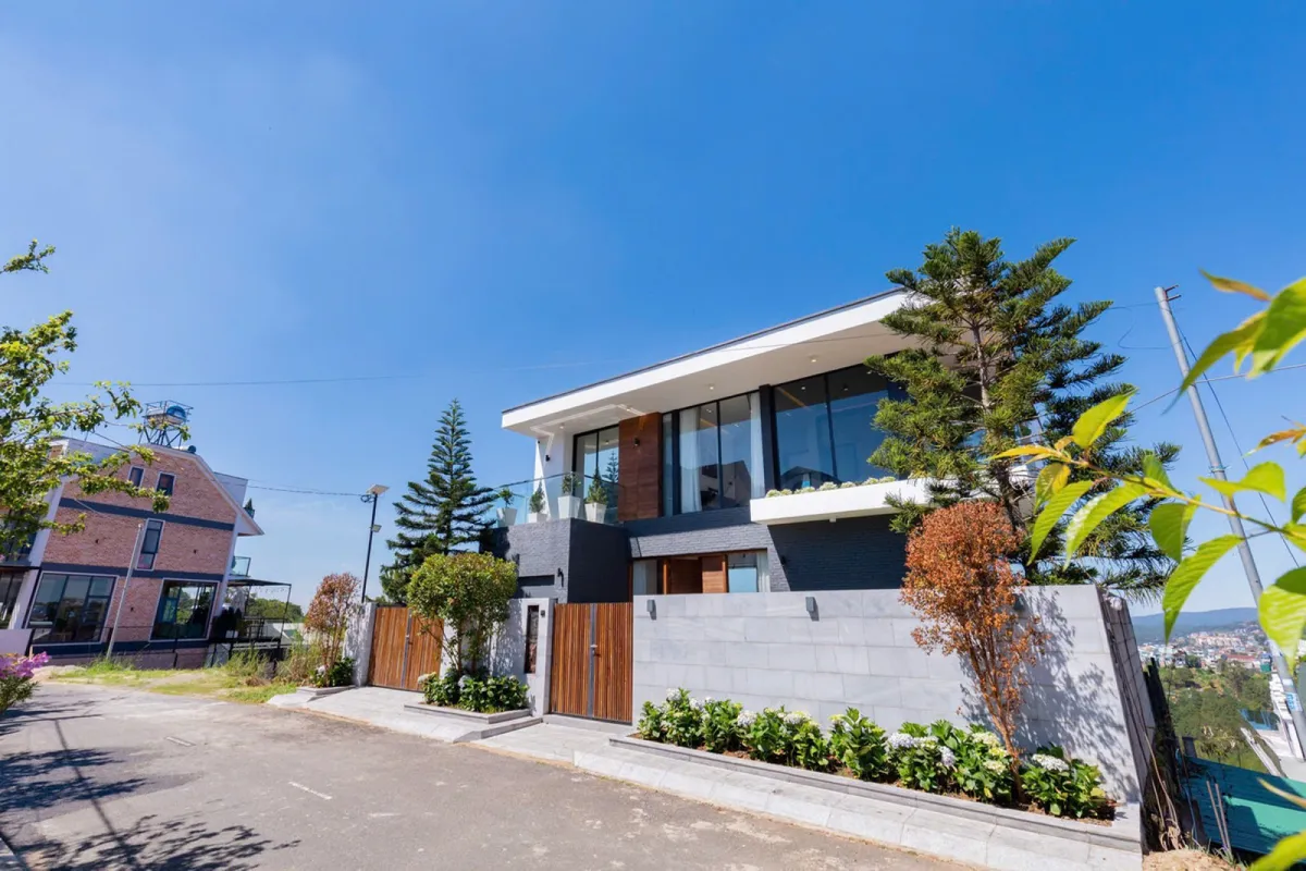 B12 Villa