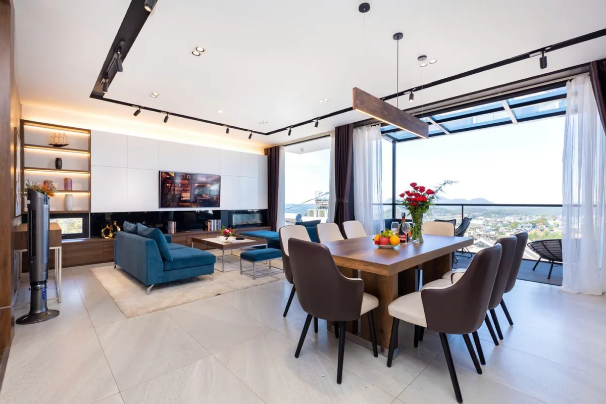 B12 Villa