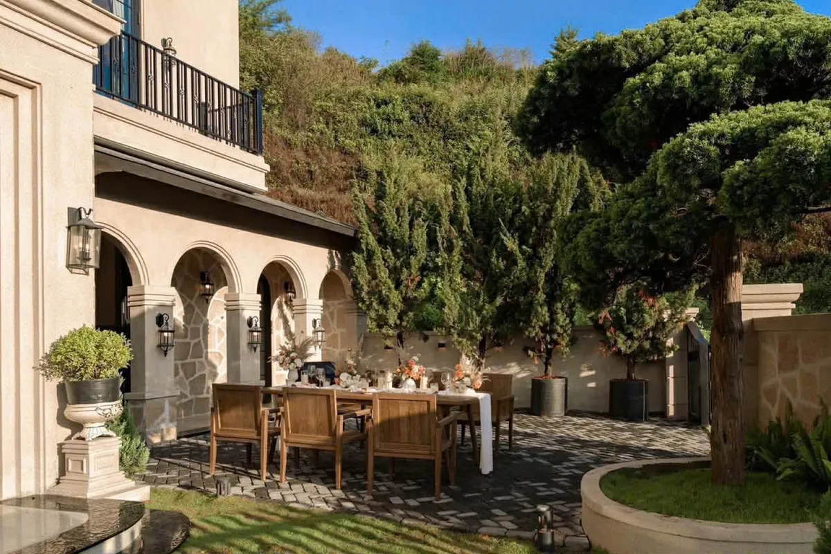 Mansion Rare