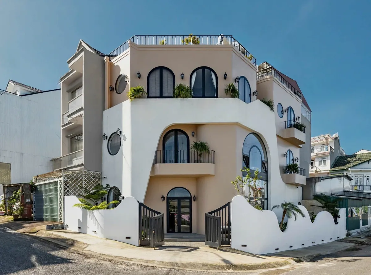 Manor Villa